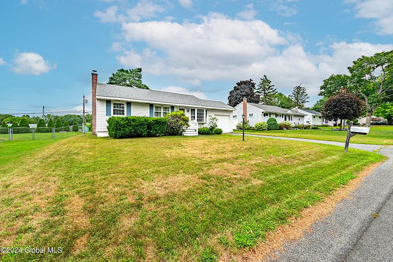 2nd image of 25 Krug Court