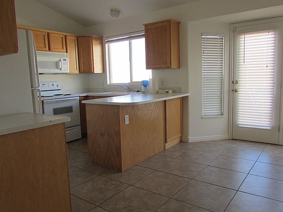 4th image of 252 Julie Ann Ct
