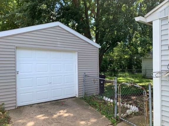 3rd image of 4116 N Bryer Pl