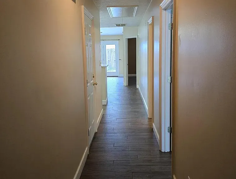 270 Caldwell Cir — Photo 3