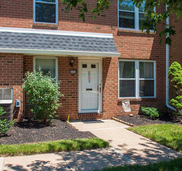 1st image of 1025 Harbour Dr