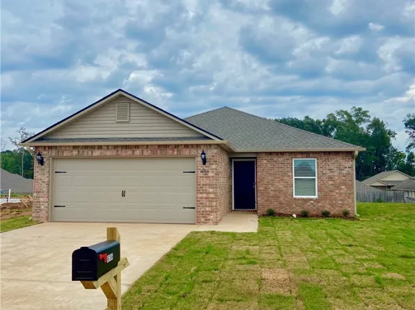 16438 Natchez Dr, Moundville, AL 35474