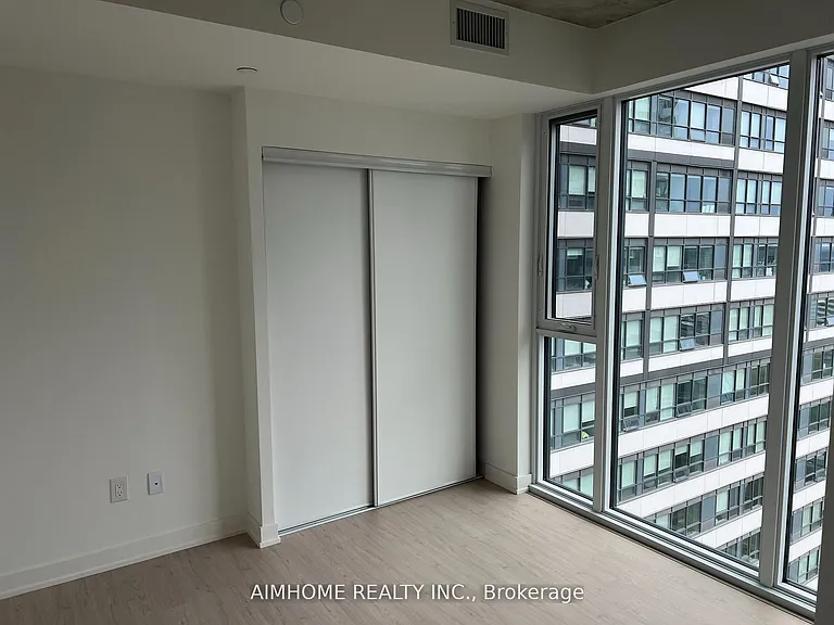 65 Mutual St #2509 — Photo 6