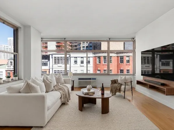 10 Regent Street image 1 of 29