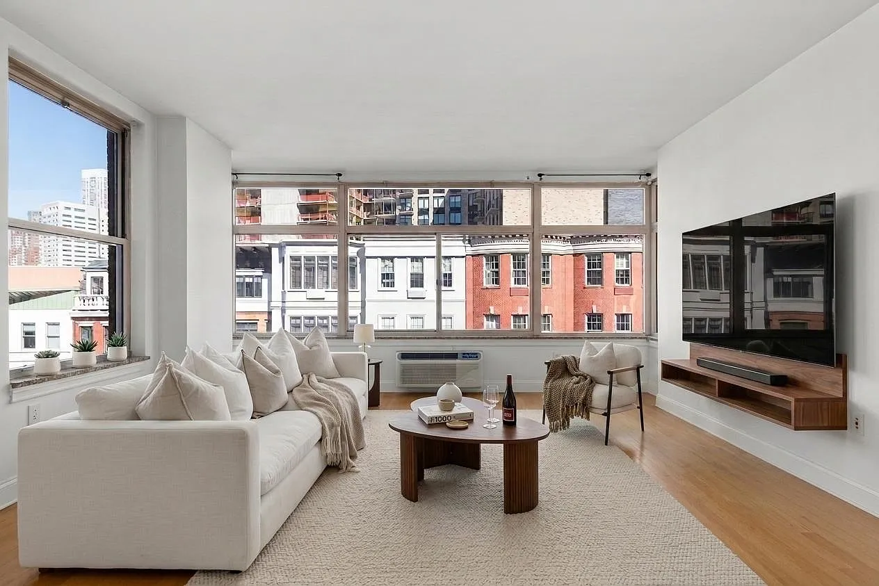 10 Regent St APT 415 photo 1
