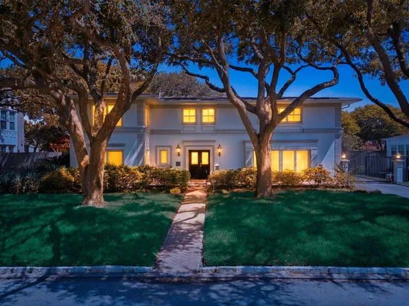 4814 Denver Dr, Galveston, TX 77551