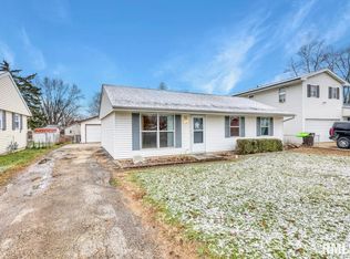 107 N Meadowview Ln, Washington, IL 61571