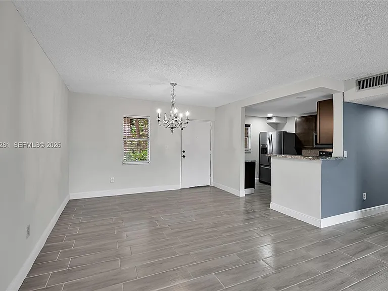 2850 Somerset Dr #105L — Photo 2