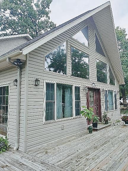 1st image of 442 Valley West Dr
