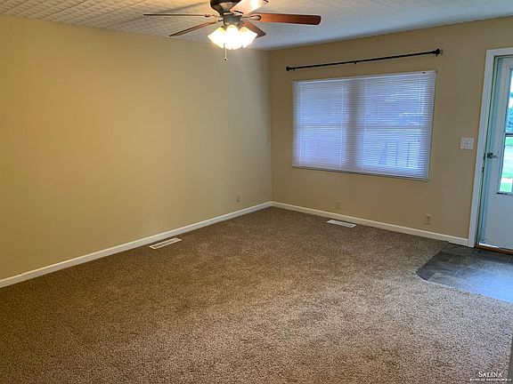 4th image of 1224 Windsor Dr