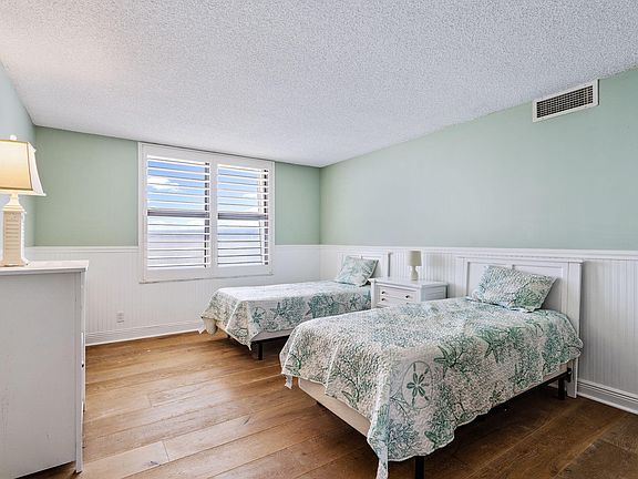 2nd image of 5480 N Ocean Dr APT A7b