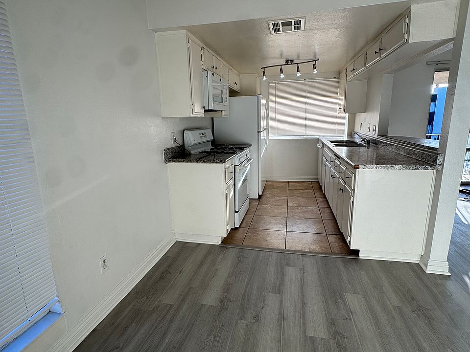 1st image of 1405 Vegas Valley Dr APT 136