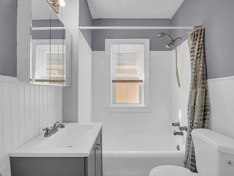 1581 Empire Ave #1 — Photo 5