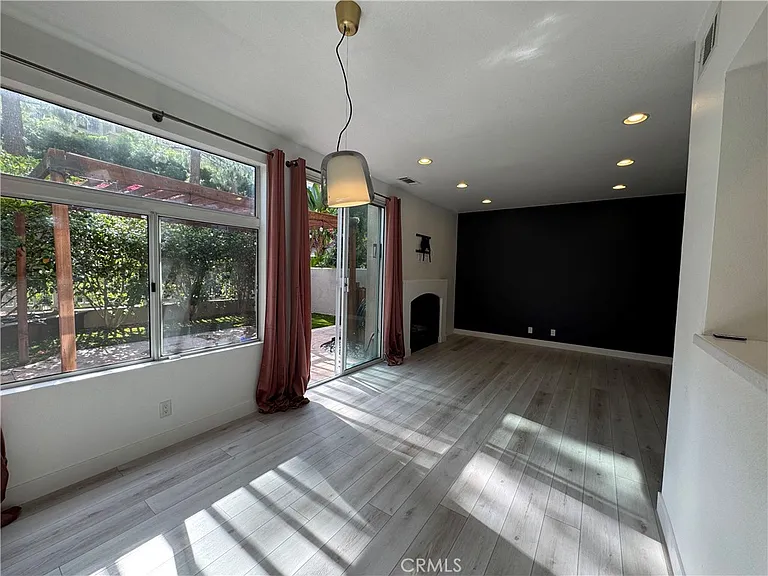 5 Meadowbrook — Photo 4