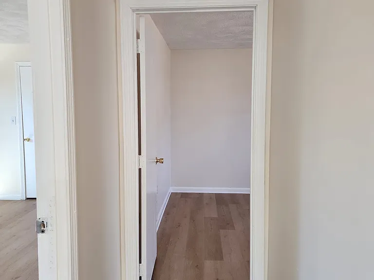 18 Tobin Ave — Photo 27