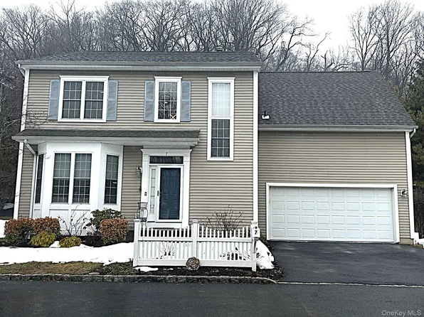 7 Limerick Court, White Plains, NY 10603
