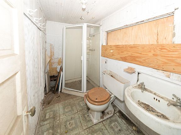 5th image of 22119 Cedar Pines Dr