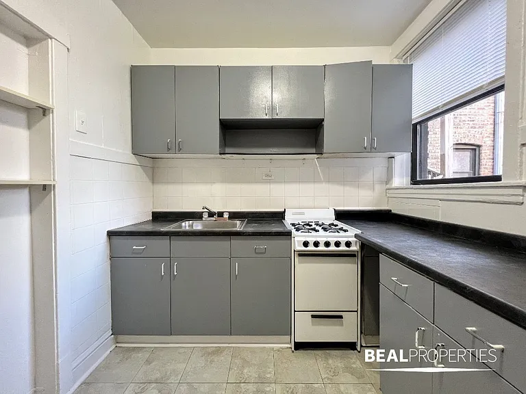 630.5 W Cornelia Ave #S2 — Photo 6