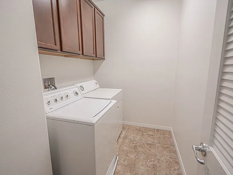 24478 Marzal St — Photo 16