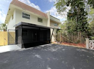 8020 Forest Blvd, Pompano Beach, FL 33068