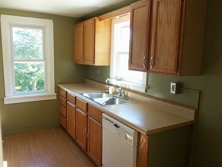 4th image of 1410 Elder St