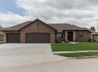 386 E Lombardy Dr, Republic, MO 65738