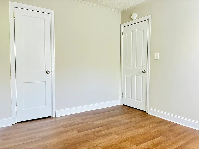 2341 Arden St — Photo 12