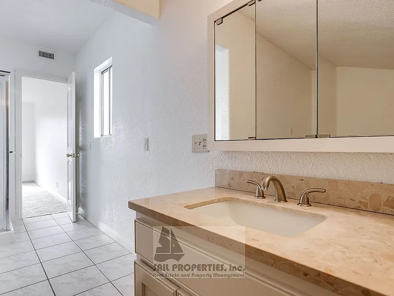 8602 Doremere Dr — Photo 16