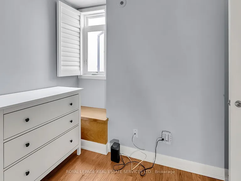 415 Jarvis St #309 — Photo 17