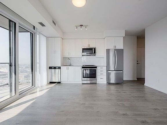 5th image of 7895 Jane St #2804
