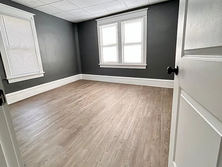 42 E Main St #2 — Photo 3
