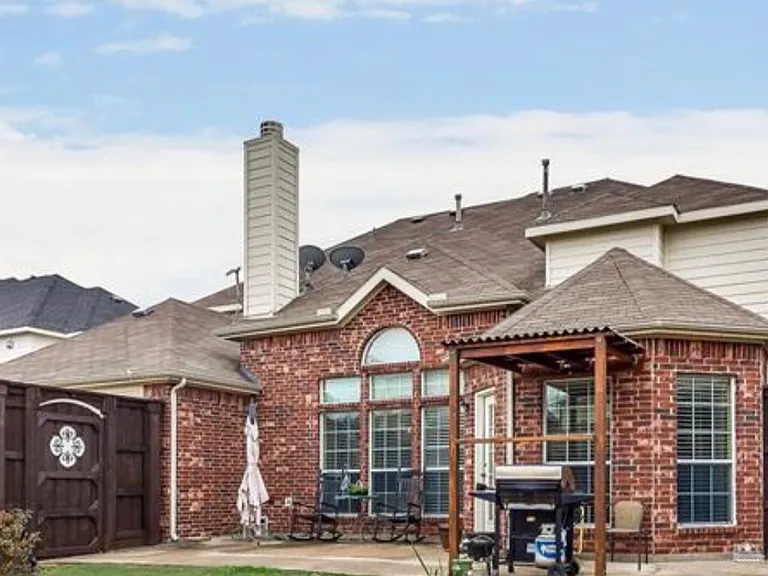 1200 Hazel Green Dr — Photo 2