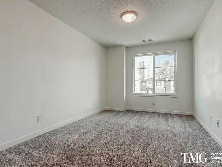 6853 N Montgomery Cir — Photo 26