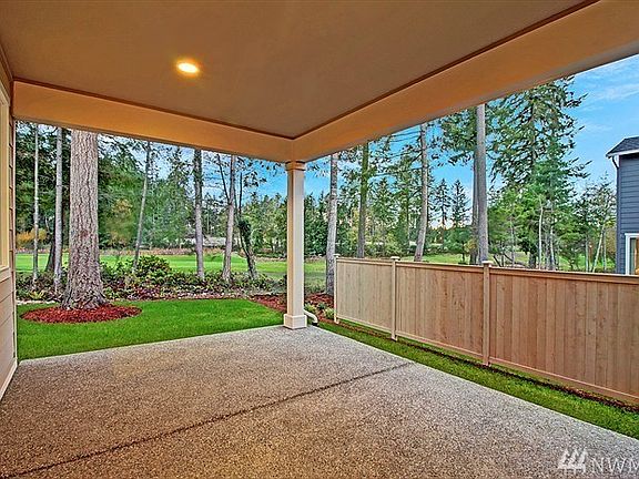 5th image of 4409 Campus Dr NE