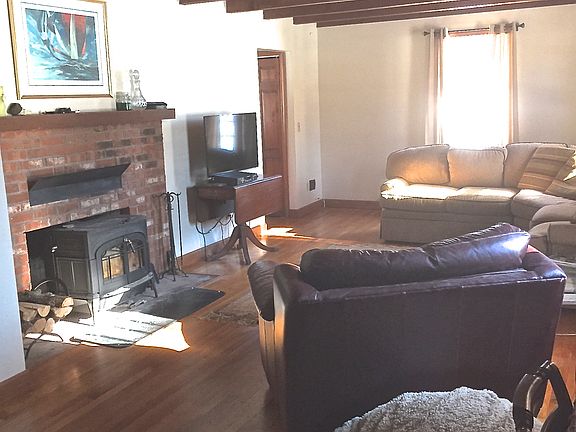 Living room with fireplace