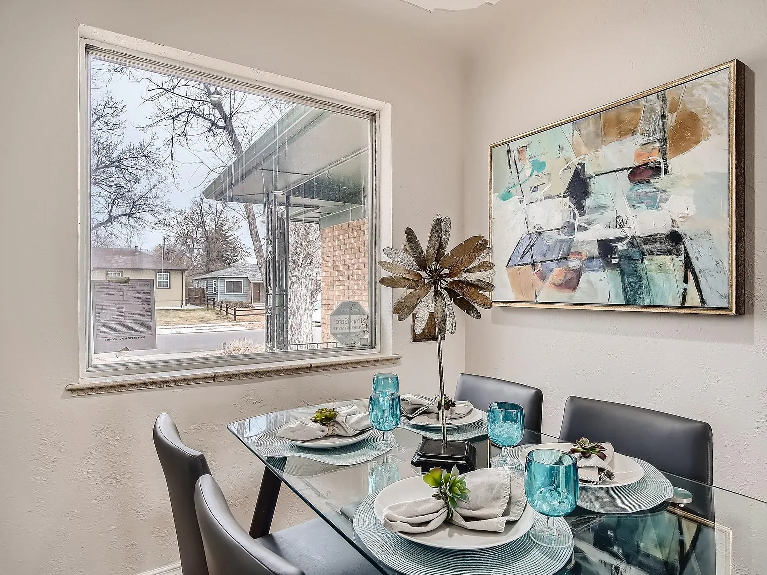 4 bed, 2300 sqft, $4,300 — Photo 4