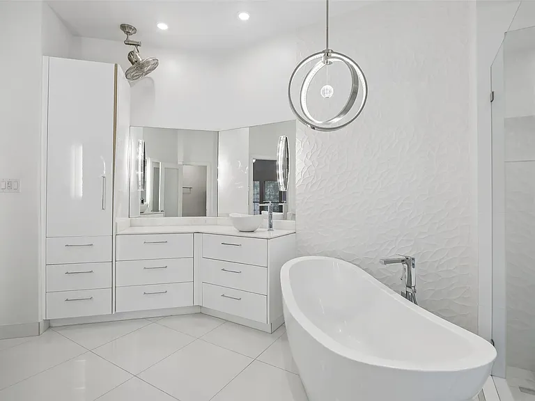 8408 Kenning Ct — Photo 18