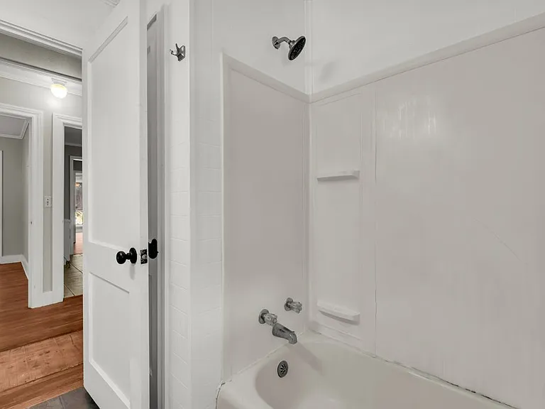 132 Juanita St — Photo 11