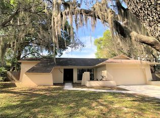 1106 Ridgefield Dr, Valrico, FL 33594