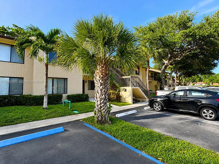 6585 Somerset Dr #103 — Photo 25