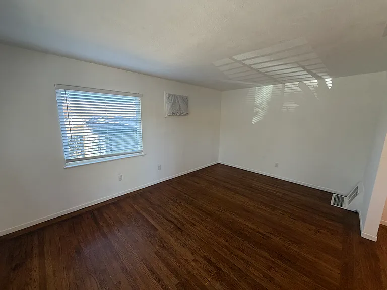 638 Palm Ave — Photo 4