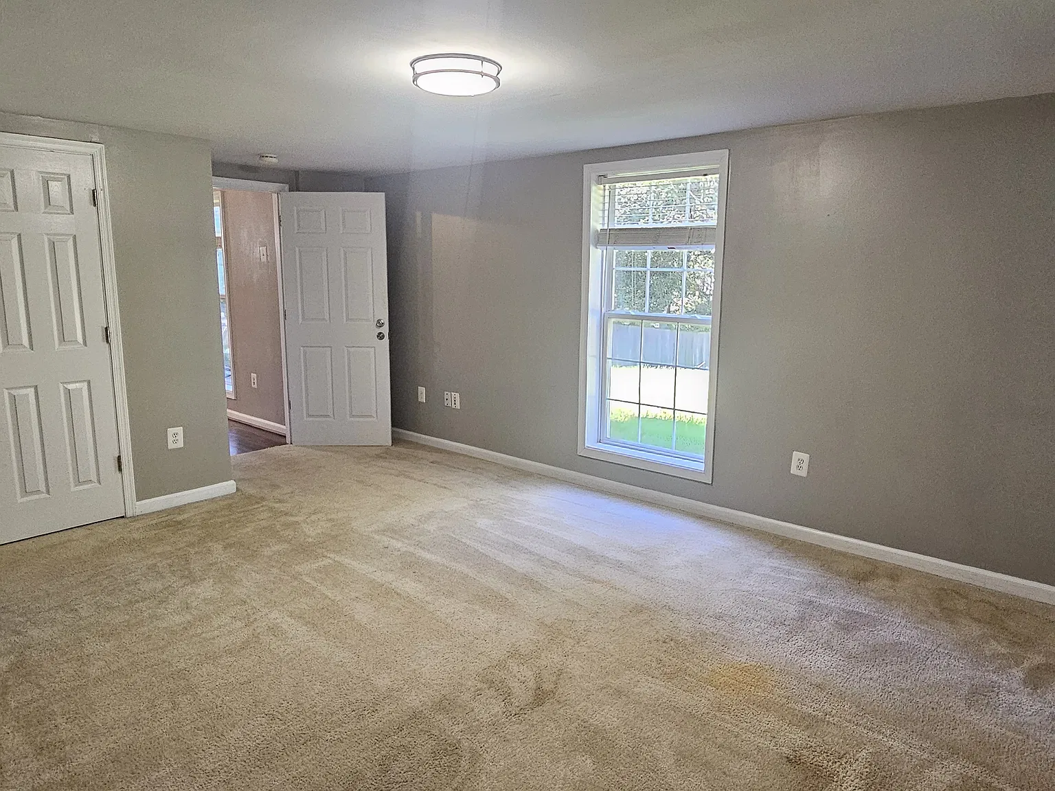 1 bed, 1100 sqft, $1,425 — Photo 3