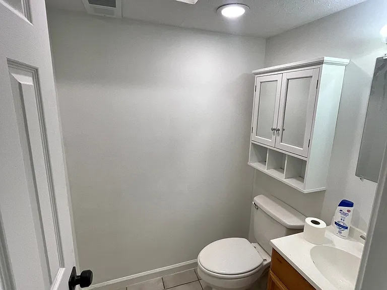 430 W Hill St — Photo 7