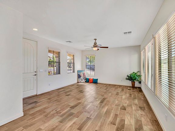 4th image of 2642 S Valle Verde