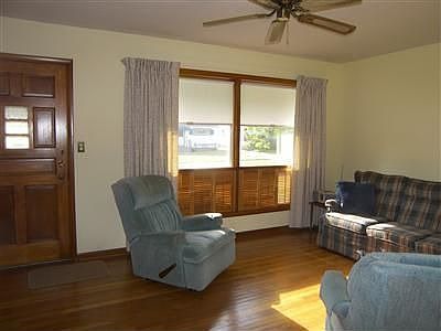 2nd image of 5114 E 131st St