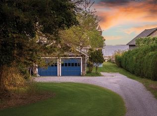 4 Shore Rd, Bellport, NY 11713