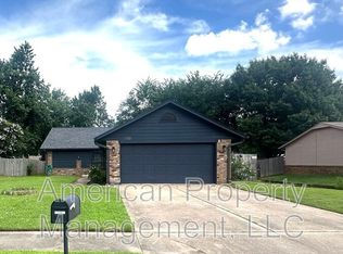 2100 W Honolulu St, Broken Arrow, OK 74012