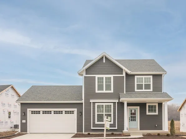 2132 Autumn Lake Pkwy, Madison, WI 53718