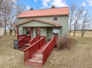 101 Central Ave E, Des Lacs, ND 58733