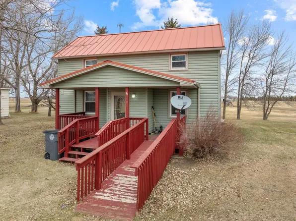 101 Central Ave E, Des Lacs, ND 58733